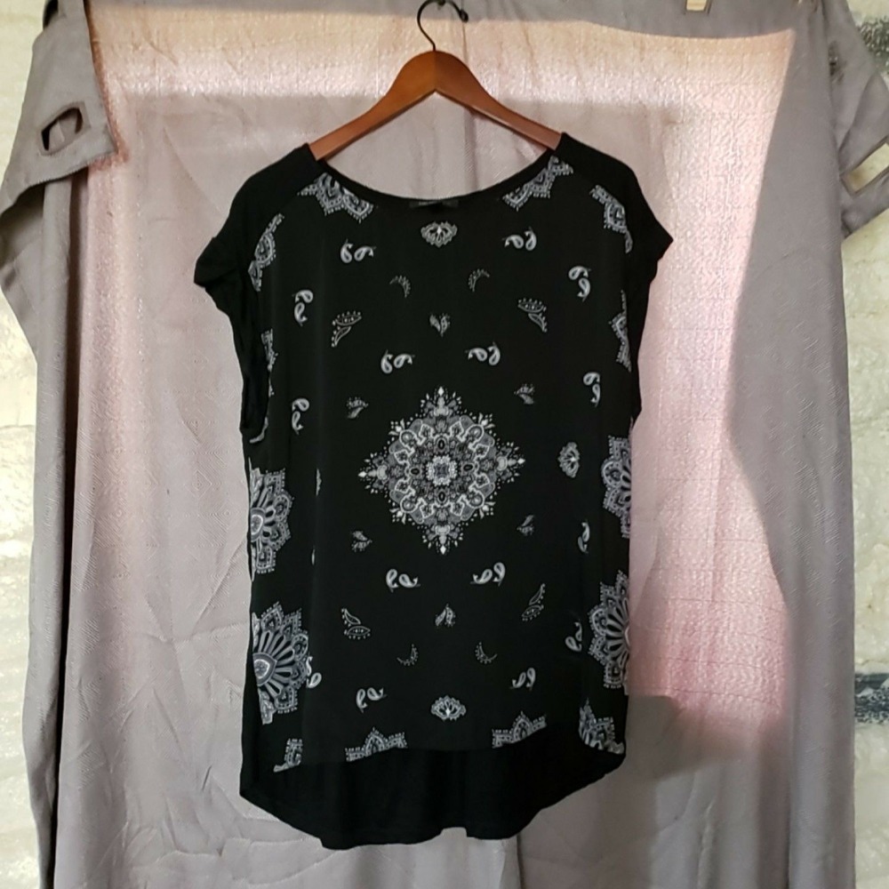 MNG Blouse Womens L Black Scoop Neck Short Cap Sleeve Paisley Print Tunic Top